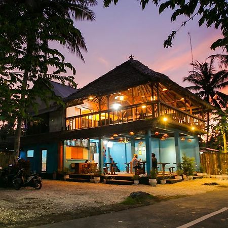 Full Moon Hostel Nusa Penida Eksteriør bilde