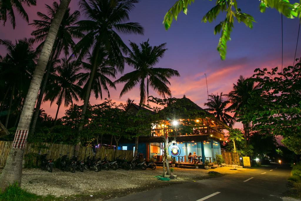 Full Moon Hostel Nusa Penida Eksteriør bilde