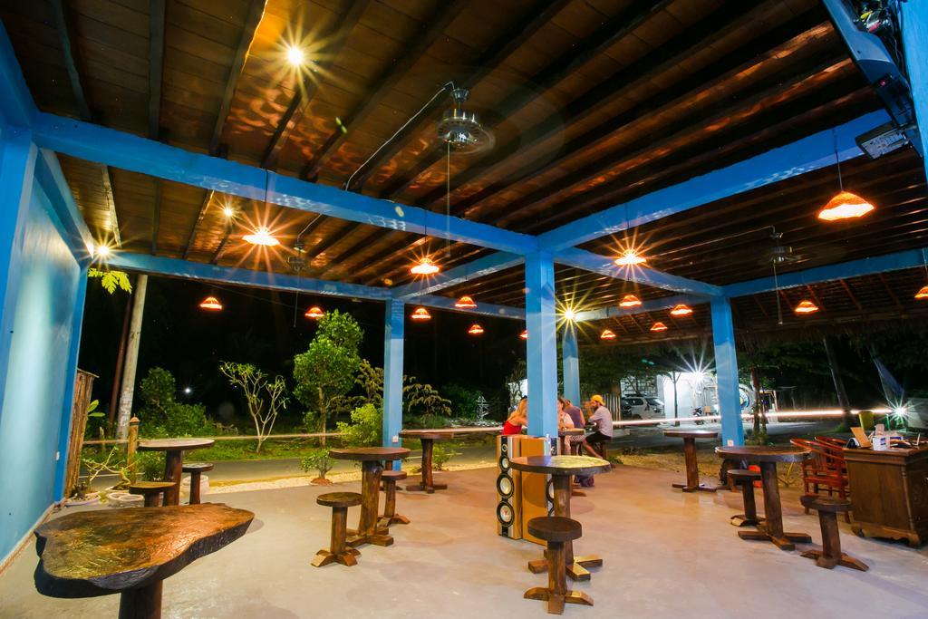 Full Moon Hostel Nusa Penida Eksteriør bilde