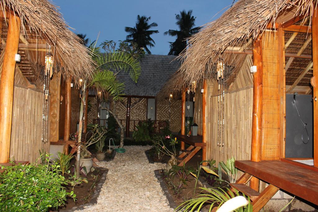 Full Moon Hostel Nusa Penida Eksteriør bilde