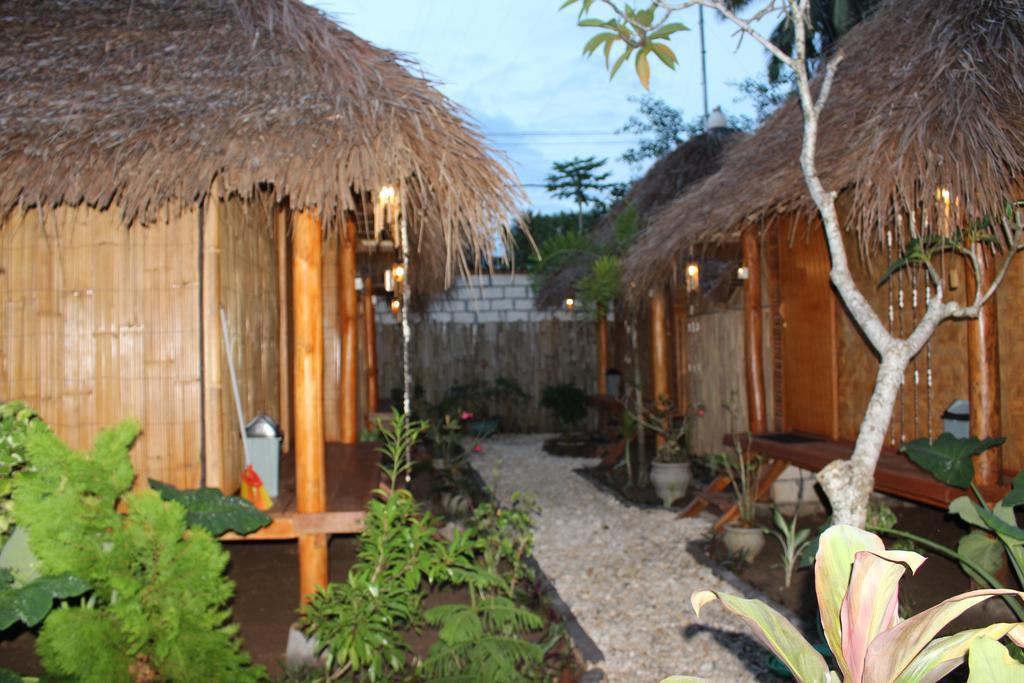 Full Moon Hostel Nusa Penida Eksteriør bilde